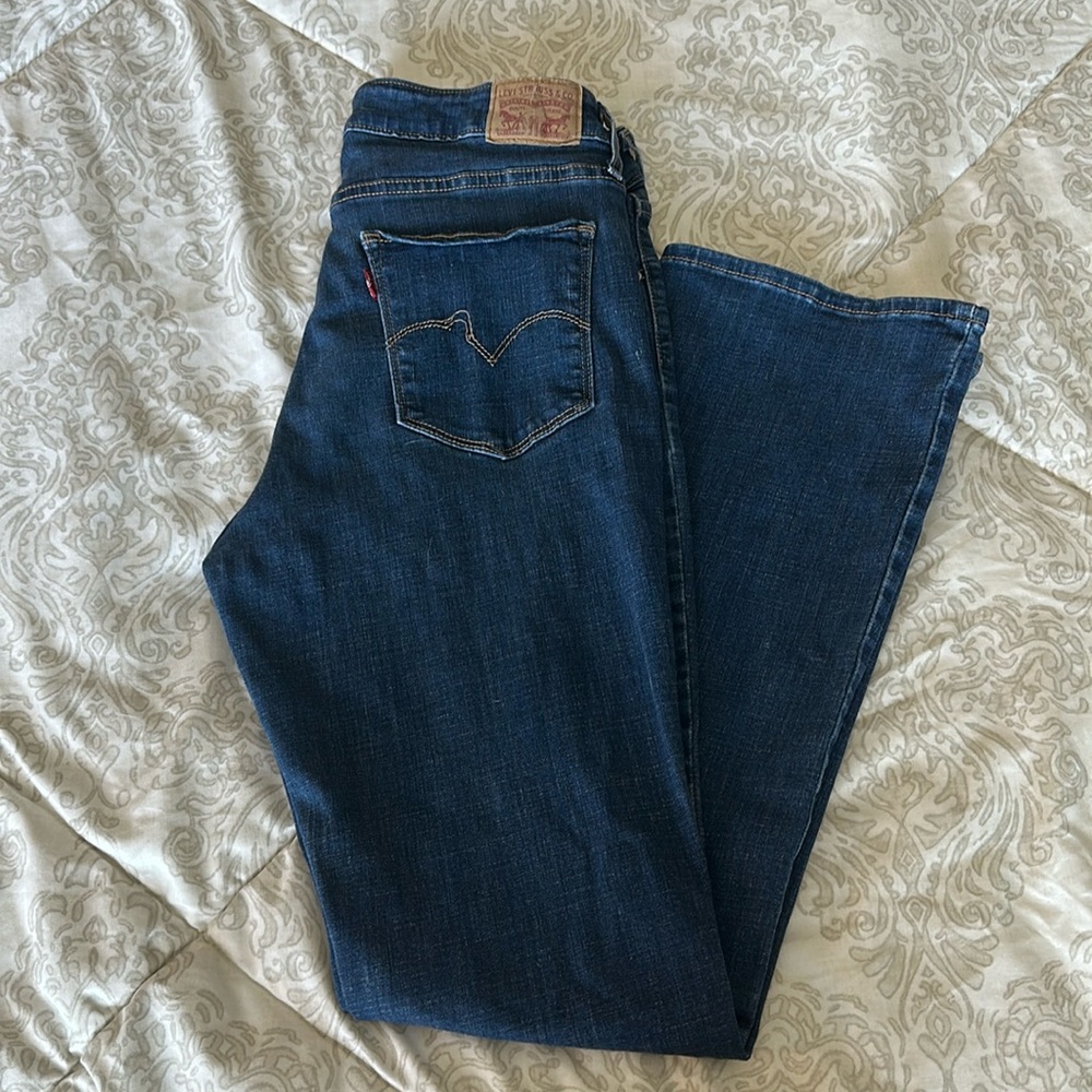 725 Levi Jean